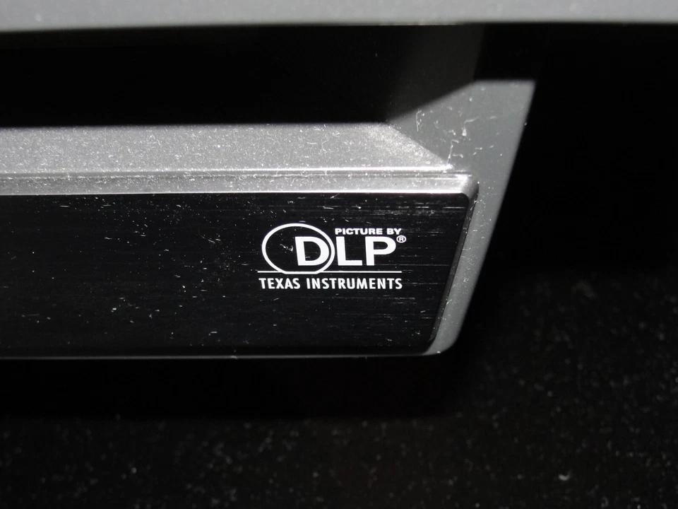 Mitsubishi Medallion Series 57"  1080P Rear-Projection DLP HDTV  Model: WD-57734 - Image 4 of 4