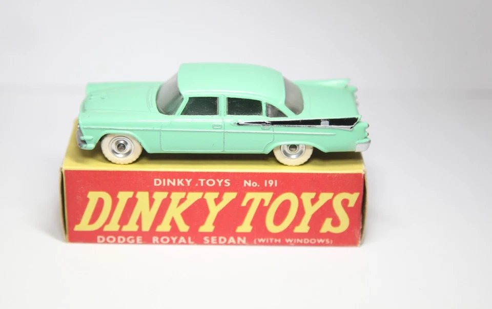 Dinky 191 Dodge Royal Sedan In Original Box - Near Mint Vintage Original Lot 2 — 第 2/4 张图片