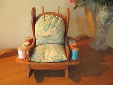 VINTAGE WOOD ROCKING CHAIR-6 SEWING THREAD SPOOLS-PINCUSHION-SCISSOR HOLDER