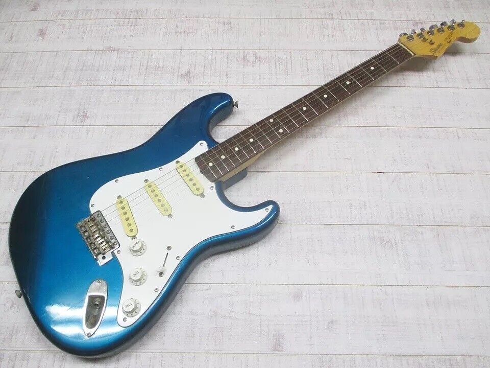 Fender Japan 1987 Squier ST362 E Serial Stratocaster #QO4AQP Fender Japan 1987 Squier ST362 E Serial Stratocaster #QO4AQP