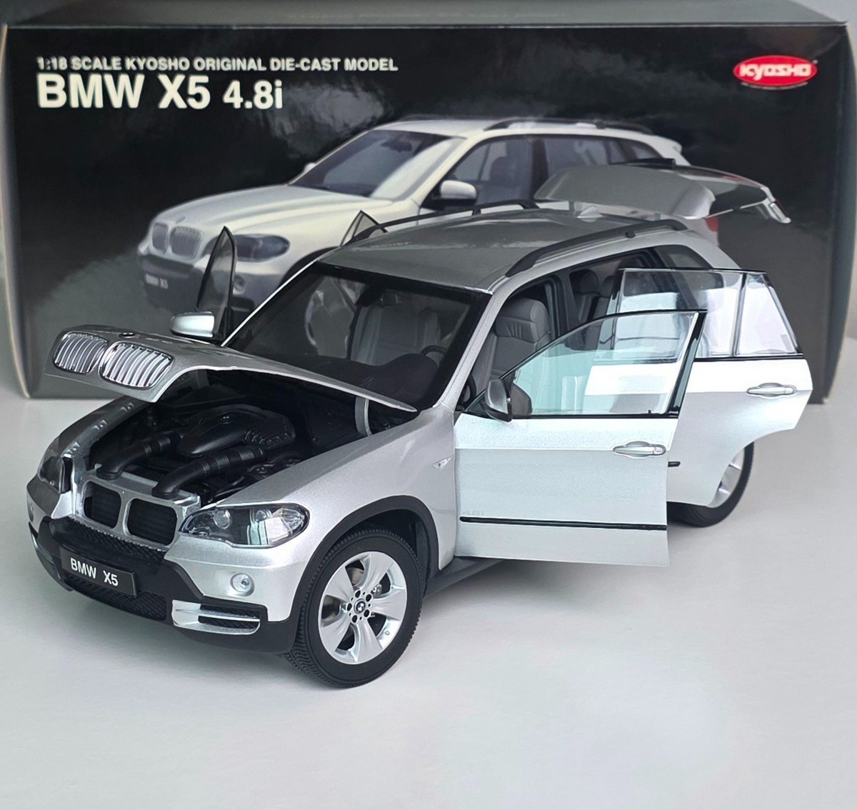 BMW X5 4.8i (E70) 2007 Silver 1:18 Kyosho 08752S Rare Diecast