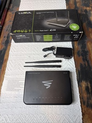 Luxul XWR-1200 Dual-Band AC1200 Gigabit Router Excellent Condition