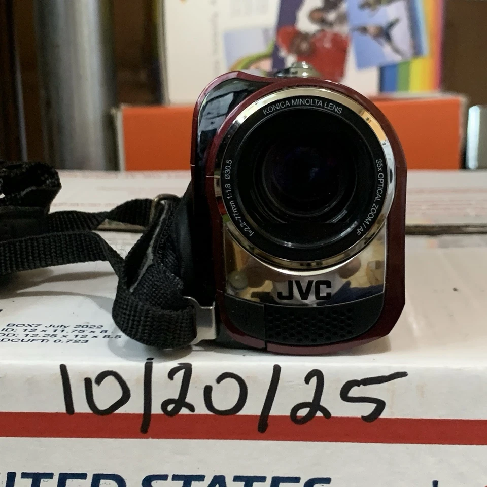 JVC Everio GZ-MG330RU Standard Definition Camcorder (Red) 30GB HDD - Image 4 of 4