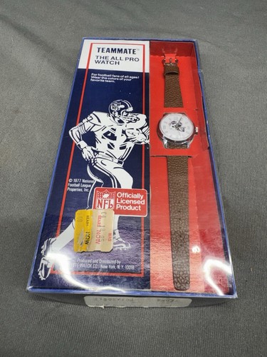 Vintage 1977 Teammate NFL Buffalo Bills Watch Leather Band Helmet Team Logo Box