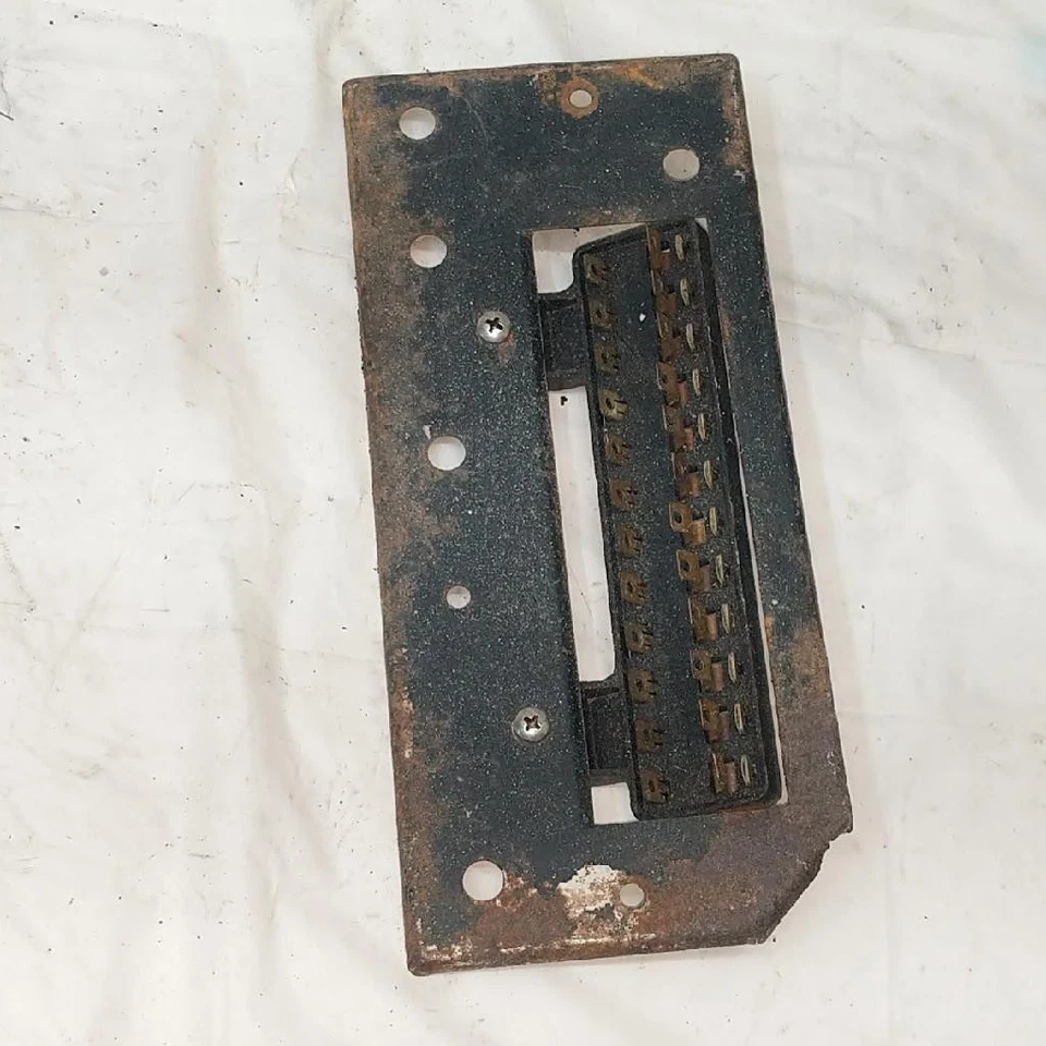 Porsche 1970-1976 914 914.612.315.10 12 полюс предохранитель коробка панели и кронштейн OEM б/у - Изображение 3 из 4