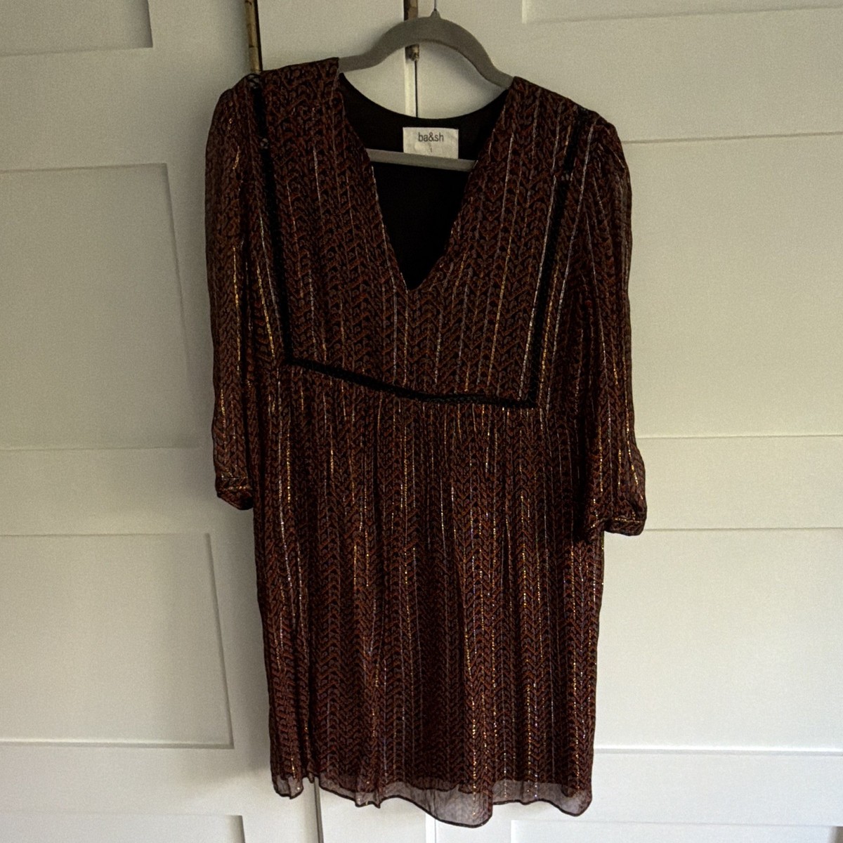 brown chevron dress ba&sh Women’s Size 1 Knee Black V-Neck 3/4 Pleated Chiffon long strappy dress Scalloped hem finish at navy blue prom dresses Color:ICED LATTE SPARKLER EMBELLISHED LINEN BLEND