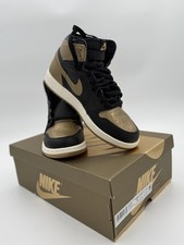 Nike Air Jordan 1 Retro High OG Sneaker - Black and Gold, Size 7Y/8.5W