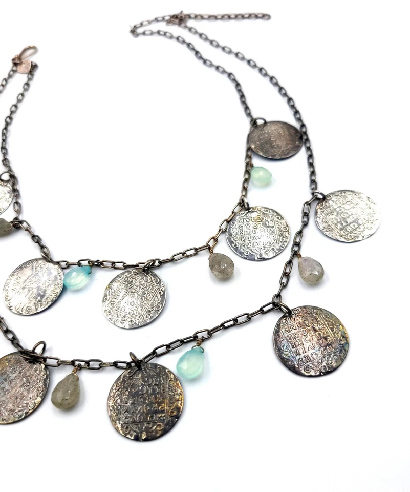 Collar Cadena Doble Hilo Monedas Antiguas Calcedonia Labradorita Stella & Dot Foto 3 de 4