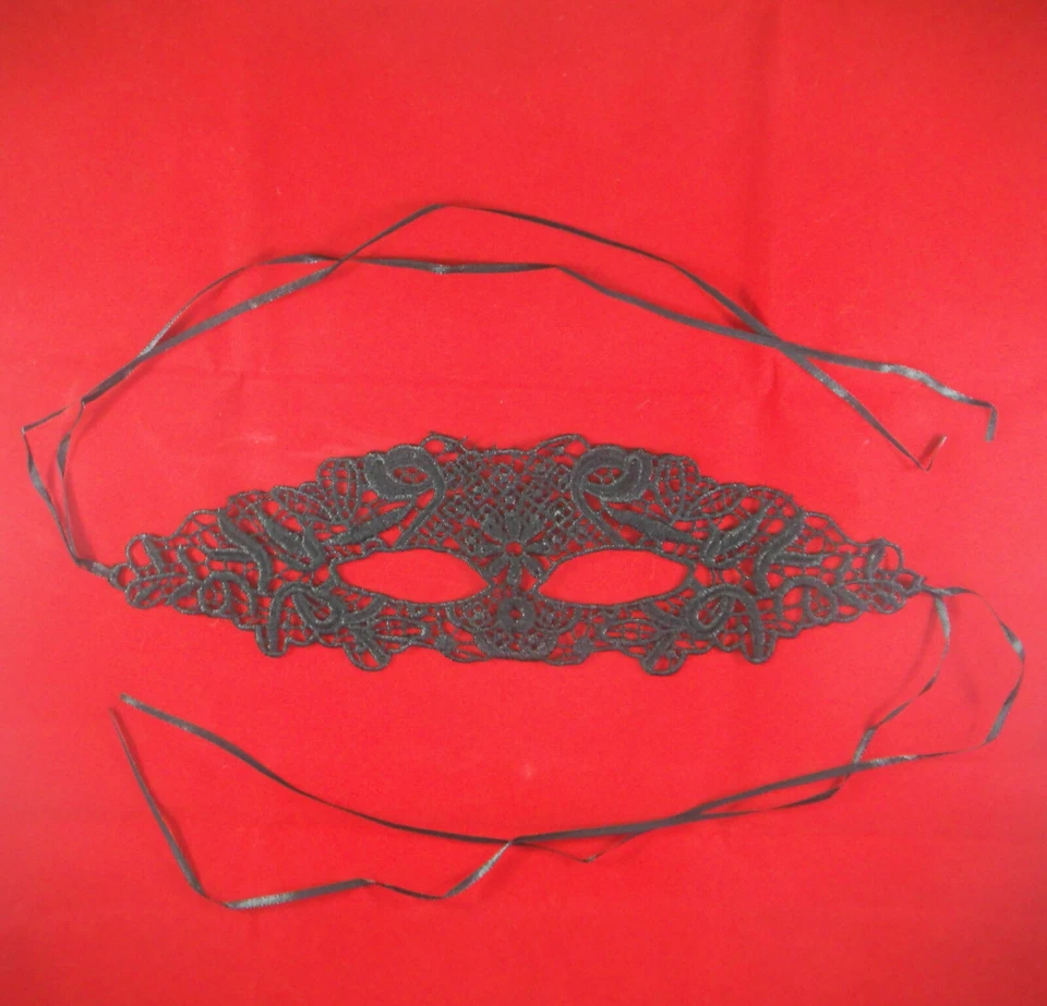 Pretty Black Lace Flower Party Eye Mask: Prom/Fancy Dress/Masquerade: UK Seller - Image 2 of 4