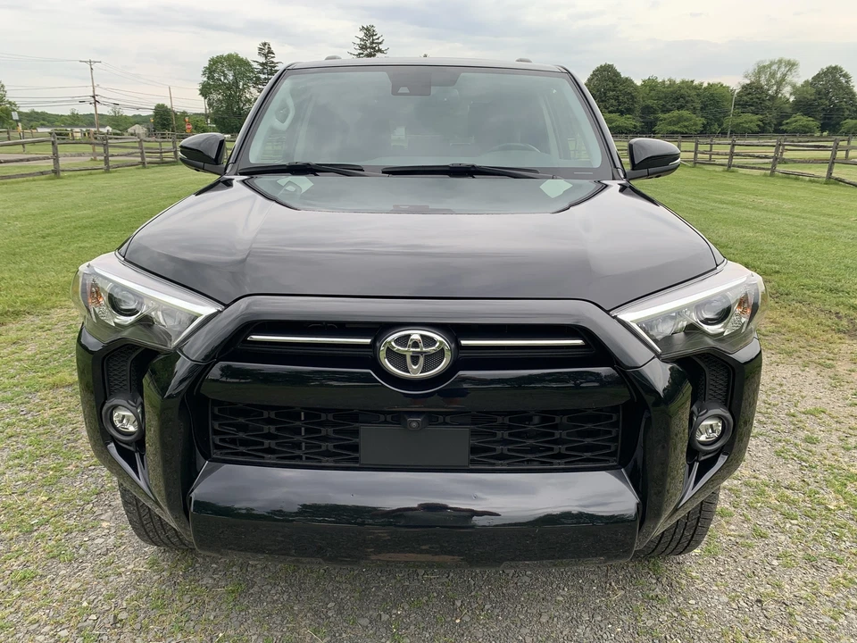 2023 Toyota 4Runner - Image 2 of 4