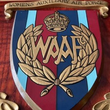 VINTAGE HAND PAINTED WOMENS’ AUXILIARY AIR FORCE (WAAF) RAF PLAQUE/SHIELD