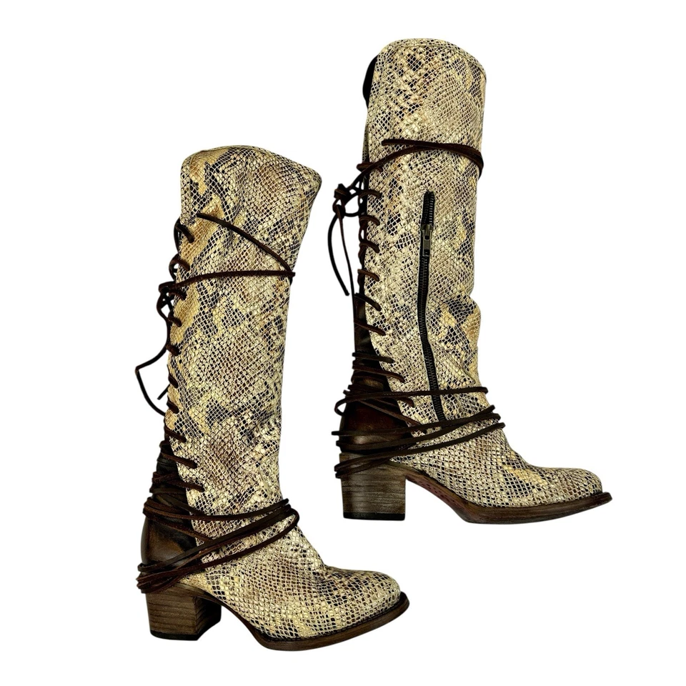 Botas altas de cuero Freebird Stephen carbón estampado de serpiente talla 7 - marrón crema Foto 2 de 4