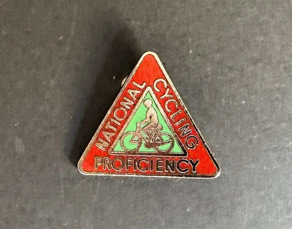 Insigne Badge Émaillé - Veloce Club De Lannion (Cyclisme, Vintage)