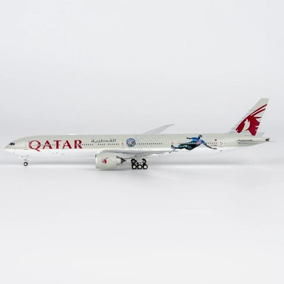NG Models 1:400 Qatar Airways Boeing 777-300ER A7-BEK ''Paris Saint Germain''