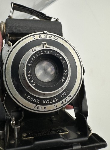 KODAK JUNIOR SIX-16 SERIES III 128/6.3 KODAK ANASTIGMAT w/ leather shoulder case - Picture 9 of 9