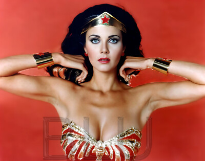 Lynda Carter Wonder Woman 14 x 11