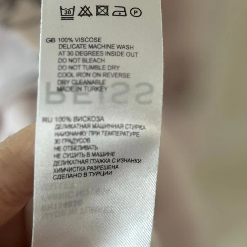 Rubor Reiss Rosa Flor de Cerezo Estampado Floral Manga Larga Con Botones Foto 3 de 4