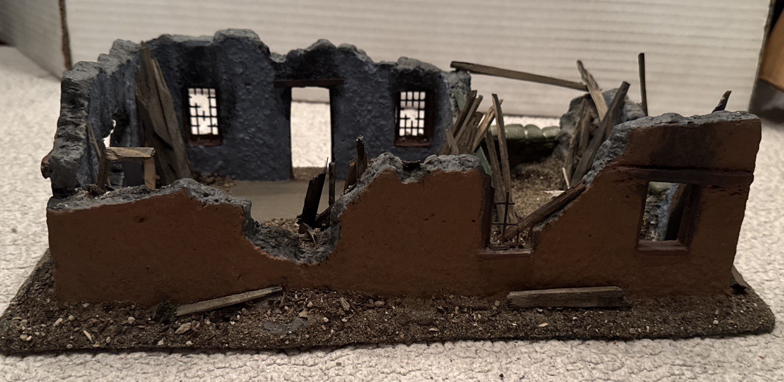 Atherton Scenics 9601PT WWII Bombed-Out One Story Building Pro Painted