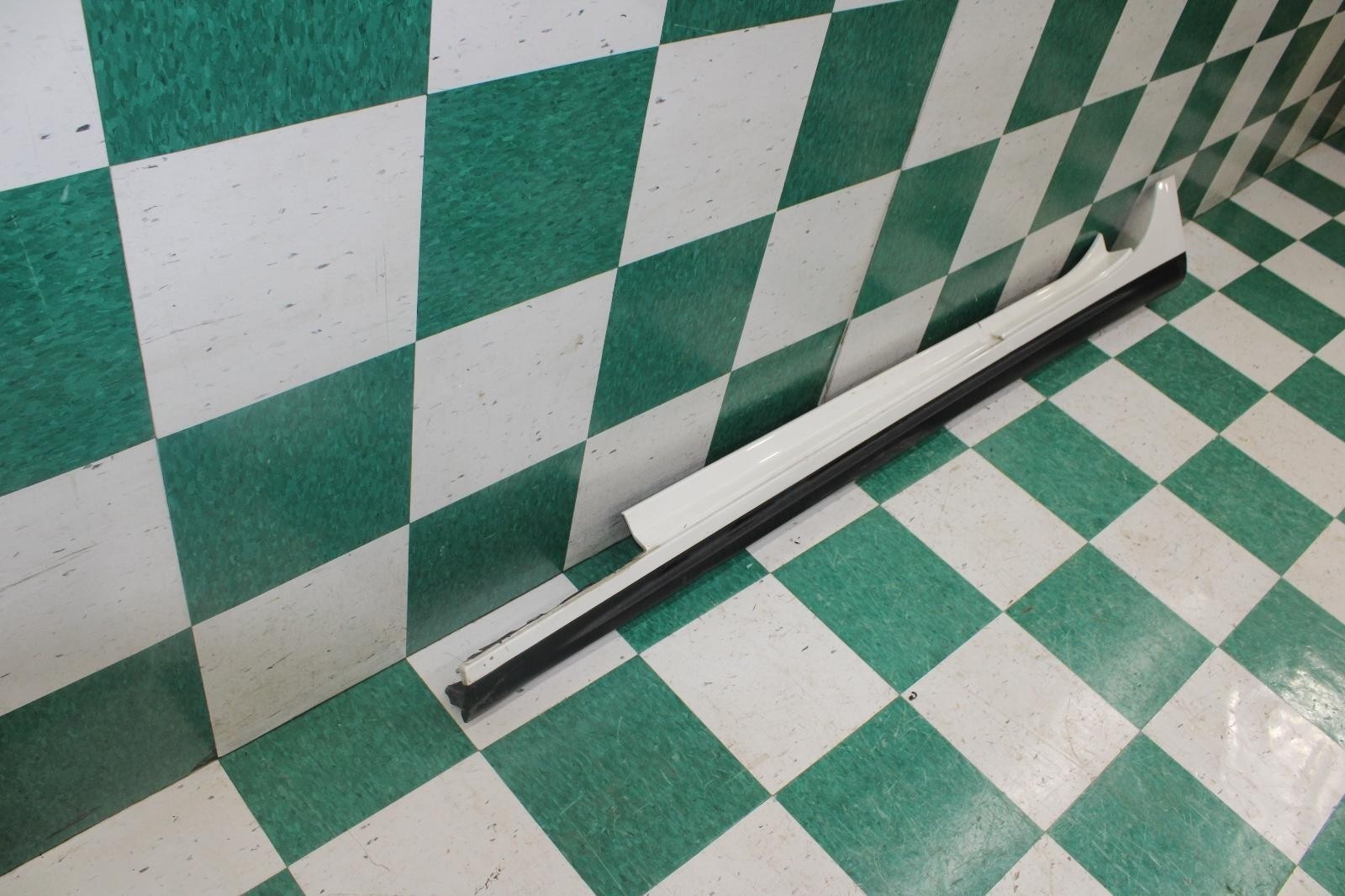 14-19 MASERATI GHIBLI Bianco White Left LH Driver Side Skirt Rocker Moulding OEM