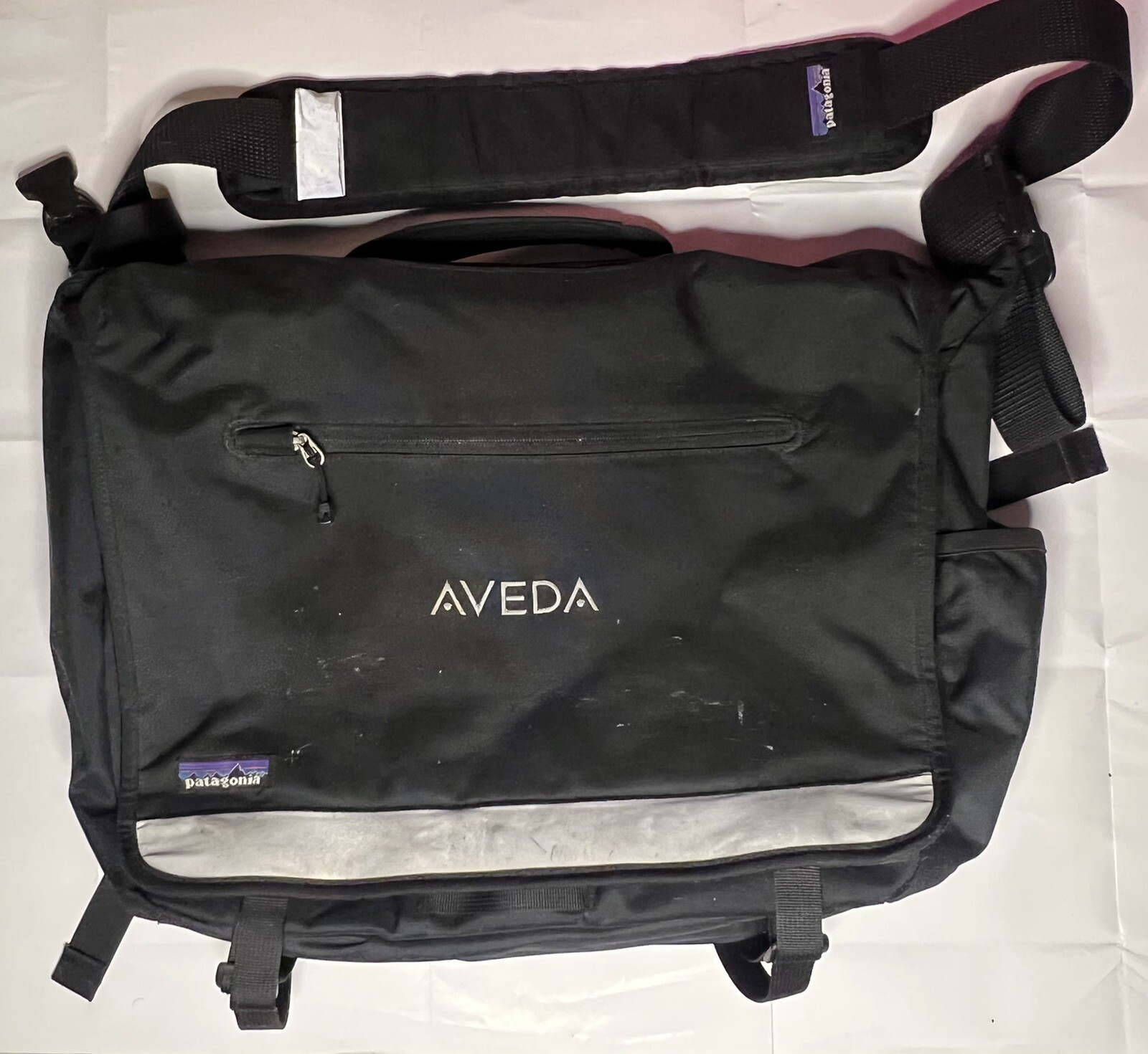 Patagonia Black Half Mass Messenger Bag Padded Laptop… Gem