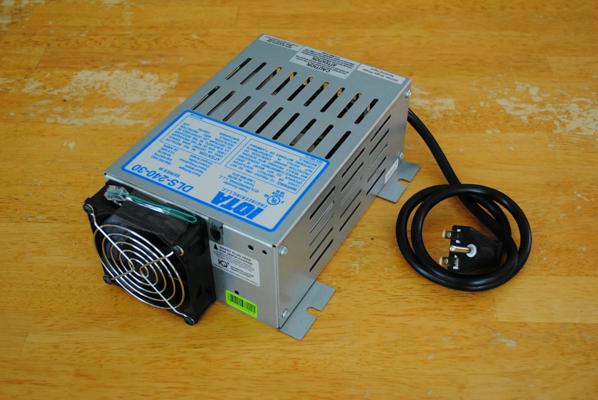 IOTA DLS-30 サブバッテリー充電器