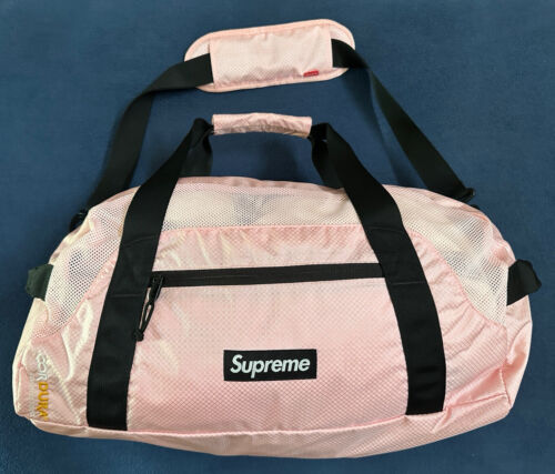 Supreme // Black Logo SS18 Duffle Bag – VSP Consignment