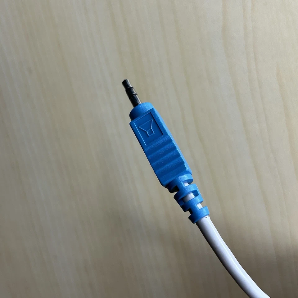 HP L R 3.5mm Dual Female To 3.5mm Male Audio Cable P/N: 5182-5522 - Image 3 of 4