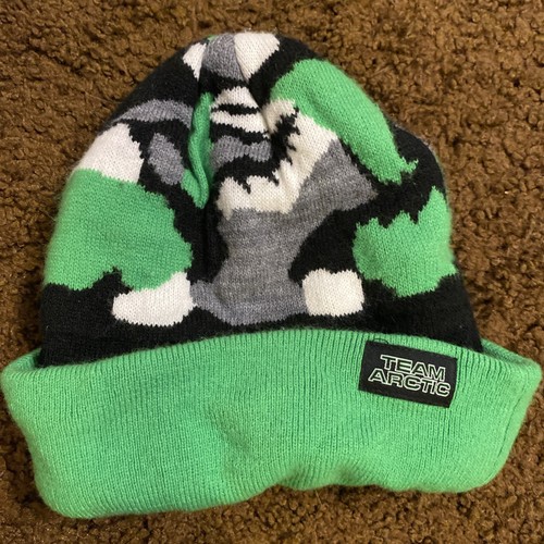 ARCTIC CAT Team Arctic Knit Winter Hat Beanie Snowmobile Logo RARE Green Camo - Picture 1 of 7