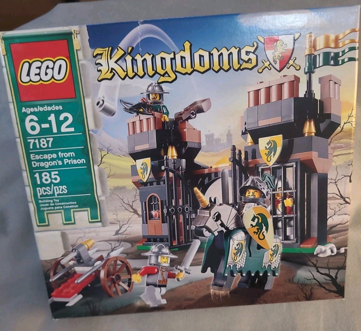 LEGO Kingdoms Escape from the Dragon's Prison (7187) New/Sealed, Excellent Cond!