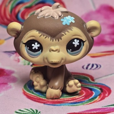 Littlest Pet Shop Authentic LPS #486 Tan Chimp Chimpanzee Monkey Blue Flower Eye