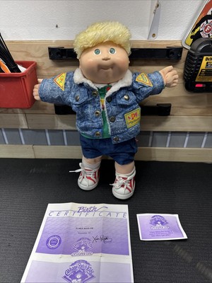 Cabbage Patch Kids DESIGNER LINE Boy Blonde Hair Green Eyes Xavier Roberts COA