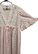 Beautiful Vintage Gilligan O'Malley Long Nightgown With Floral And Bow Pattern