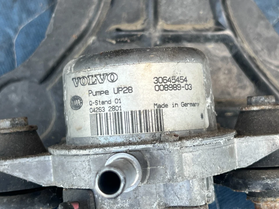 Bomba de vacío de aire de freno secundaria Volvo S60R V70R 2005-2007 30645454 OEM #3018EM Foto 2 de 4