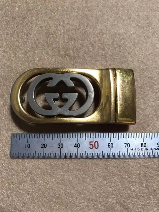 Accessoire de mode vintage GUCCI boucle de ceinture dorée pour femme