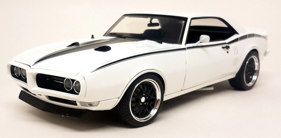 Acme 1/18 Pontiac 1968 Firebird Street Fighter White Diecast Model Car - Image 4 of 4