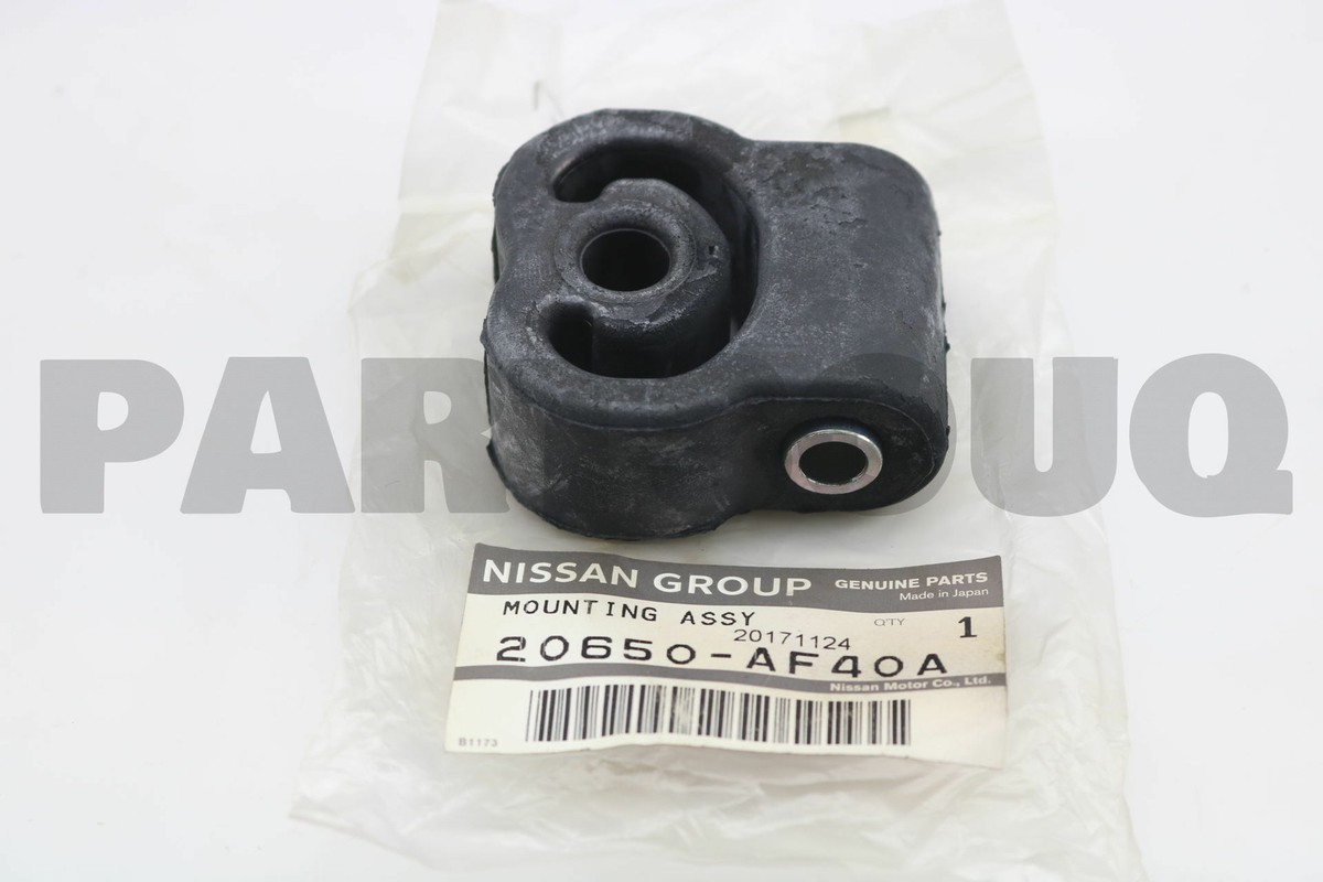 パーツ TOYOTA genuine 30prius g's main muffler. TOYOTA genuine 30prius g's main muffler.