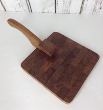 ATAPCO Siamese Teak Wood Cutting Board w/ Handle~Small Cheese Board 8x8"