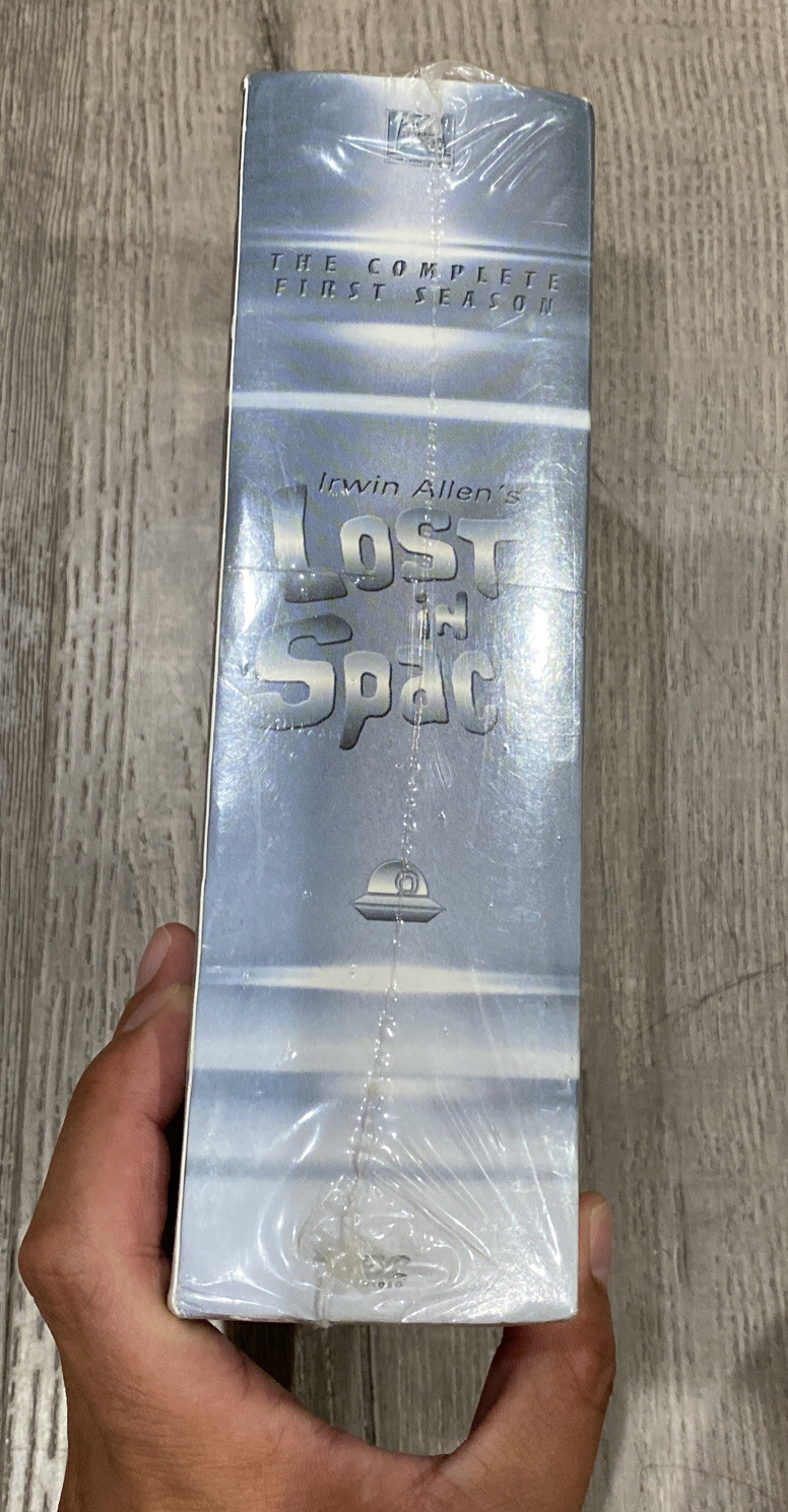 Lost+in+Space+-+Season+1+%28DVD%2C+2004%2C+8-Disc+Set%29 for sale