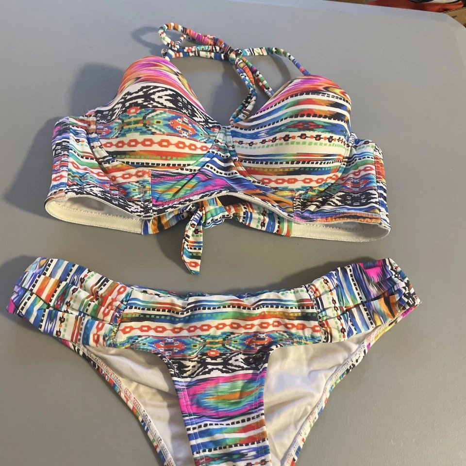 Niña ONDADEMAR "2 Piezas" Top + Inferior Divertido Talla Xa Bikini Traje de Baño Foto 2 de 4