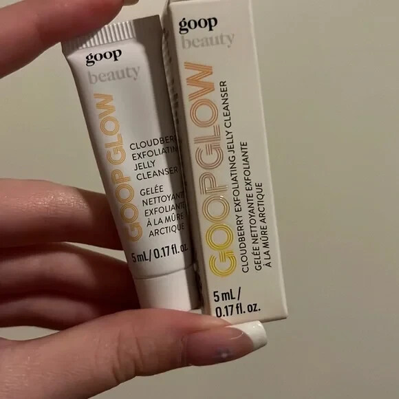 goop beauty cloudberry exfoliating jelly cleanser NIB 5 ml