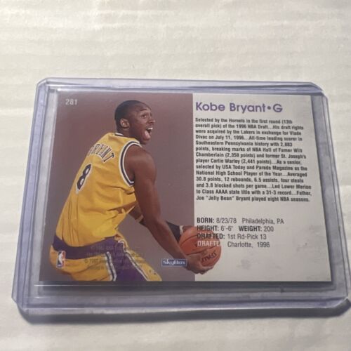 Kobe Bryant 96/97 Fleer Skybox Rookie Card Ungraded Near Mint. - Picture 4 of 4