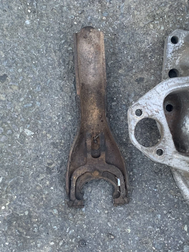 1985-1991 Chevy GMC Truck C/K 1500 2500 3500 Hydraulic Bellhousing NV4500 Swap - Image 4 of 4