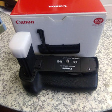 Canon BG-E11 Genuine Canon Battery Grip for EOS 5D Mark III DSLR black w/box JP
