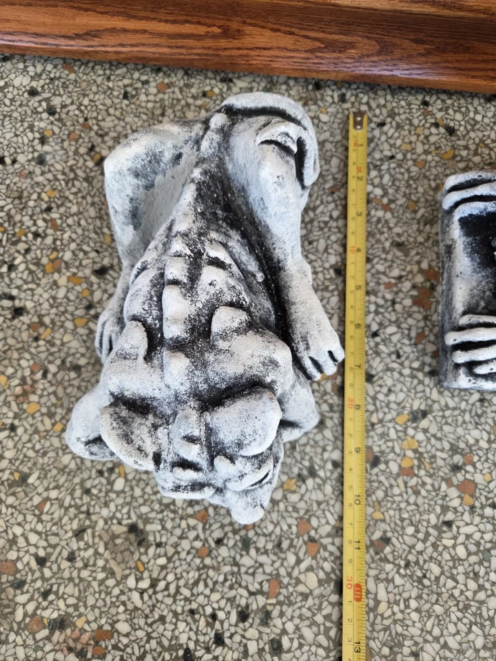 Dos (2) estatuas de jardín de piedra gárgola y chacalope adecuadas para exhibición al aire libre Foto 3 de 3