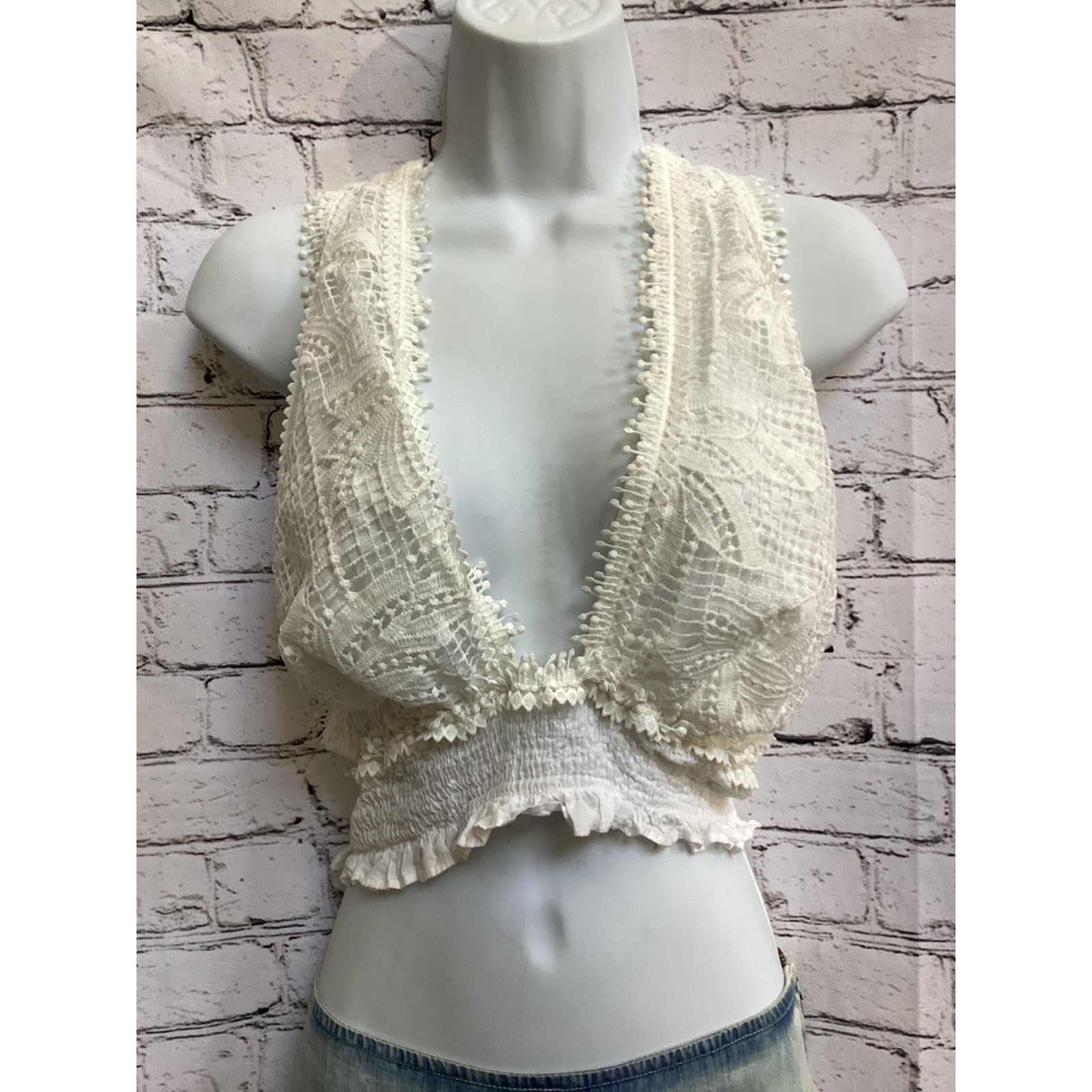 Flaim Mode White Lace Halter Bralette Crop Top Boho Crochet Smocked Waist Medium