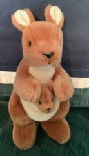 TY Beanie Buddies POUCH the Kangaroo Plush 13  Stuffed Animal Toy 2000