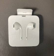 Genuine OEM Apple EarPods With Lightning Connector, Earbuds White Open Box