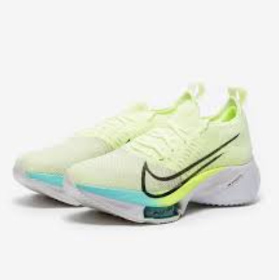 Nike Air Zoom Tempo Next % Flyknit Turnschuhe Damen grün UK 7 US 9,5 *REFCRS351