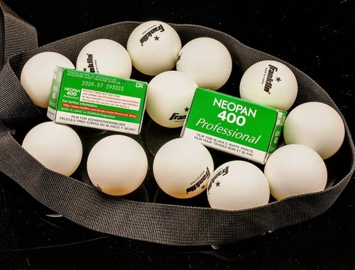 Lot of 2 rolls 35mm, 36exp Fuji NEOPAN 400 professional - Expired 07 - 2009