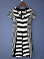 BANANA REPUBLIC Adorable Black & White Striped Dress With Black Pleats Size 10